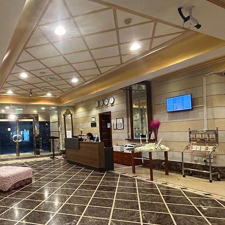 Al Raya Hotel Apartments Дубай Экстерьер фото