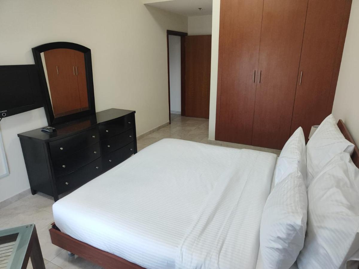 Al Raya Hotel Apartments Дубай Экстерьер фото