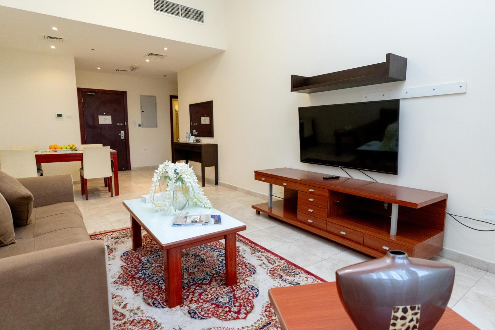 Al Raya Hotel Apartments Дубай Экстерьер фото