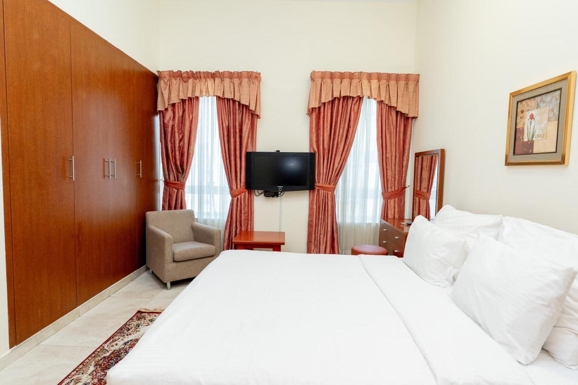 Al Raya Hotel Apartments Дубай Экстерьер фото