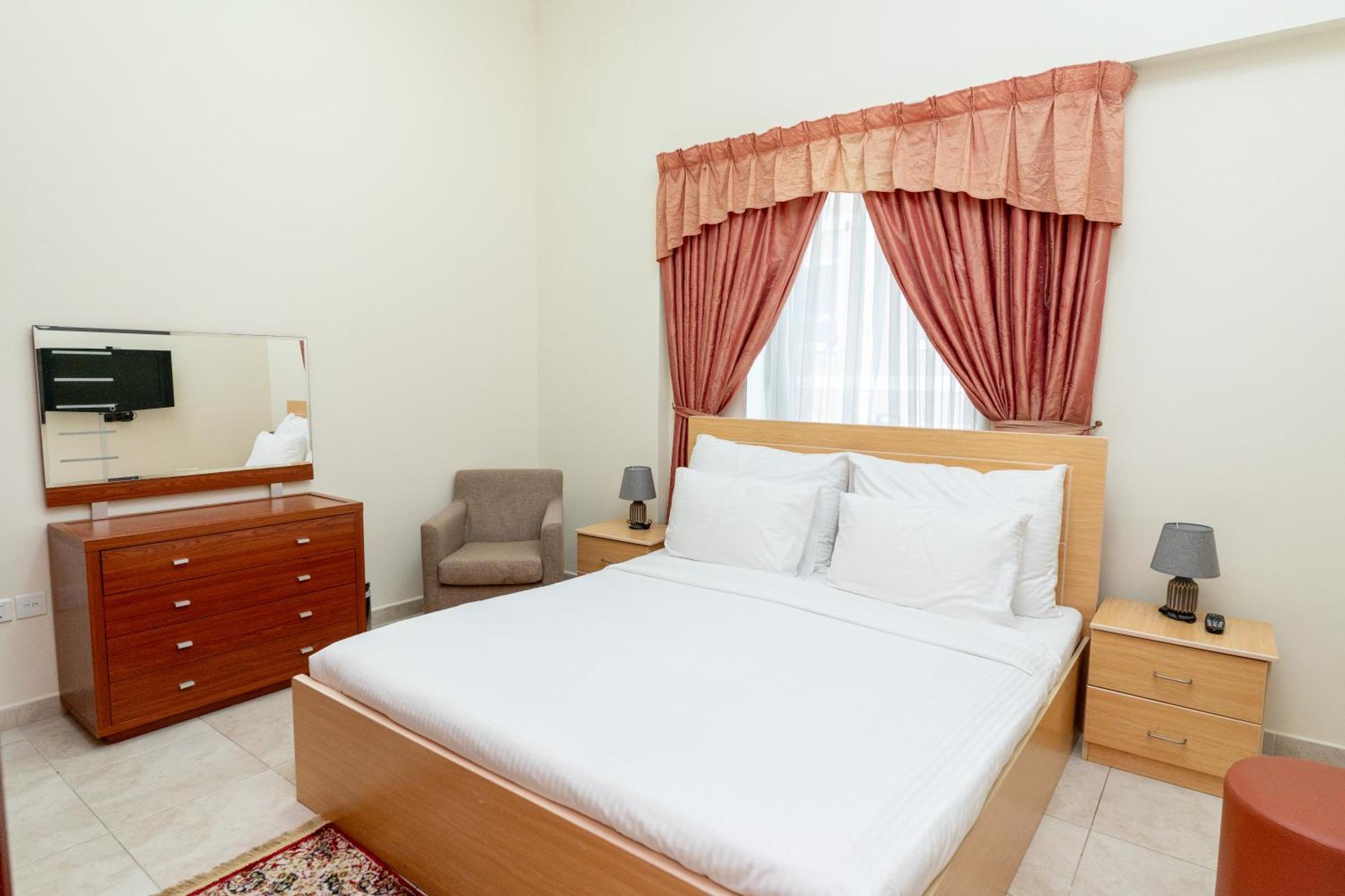 Al Raya Hotel Apartments Дубай Экстерьер фото