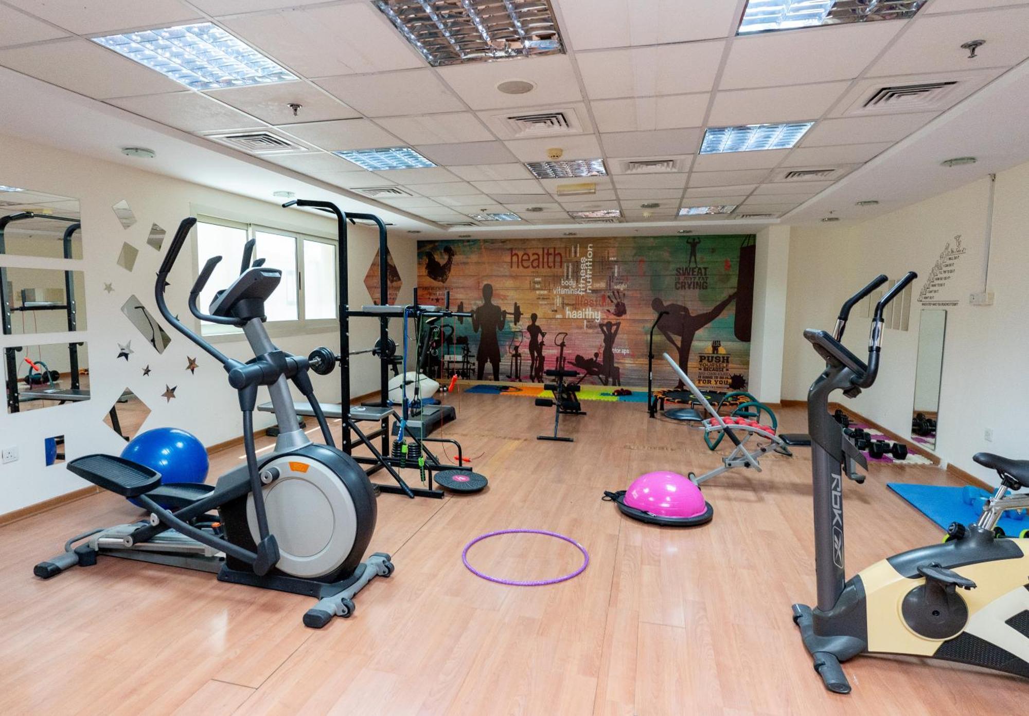 Al Raya Hotel Apartments Дубай Экстерьер фото
