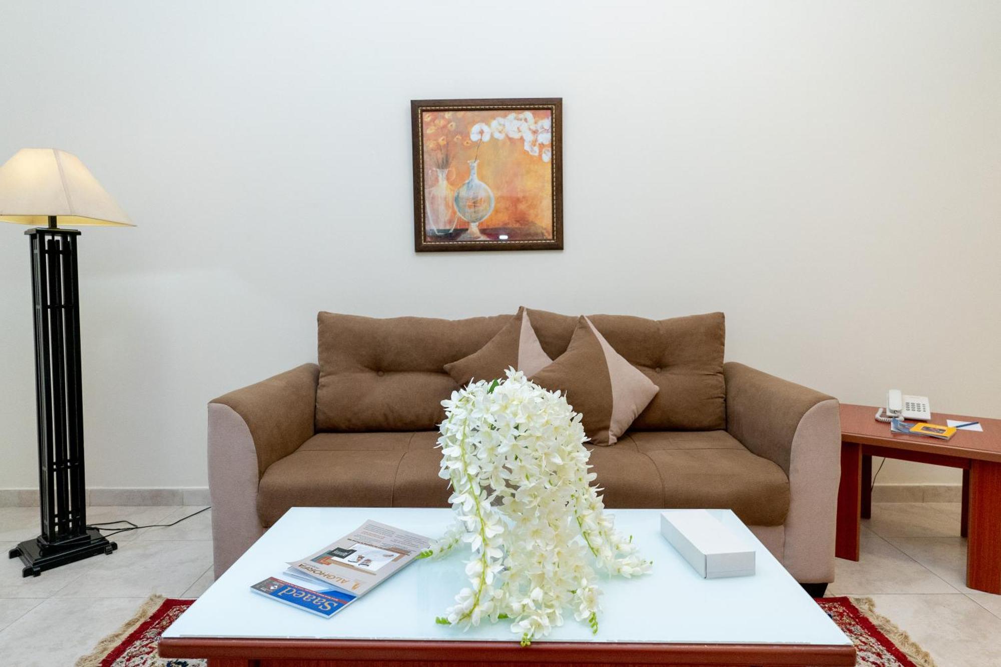 Al Raya Hotel Apartments Дубай Экстерьер фото