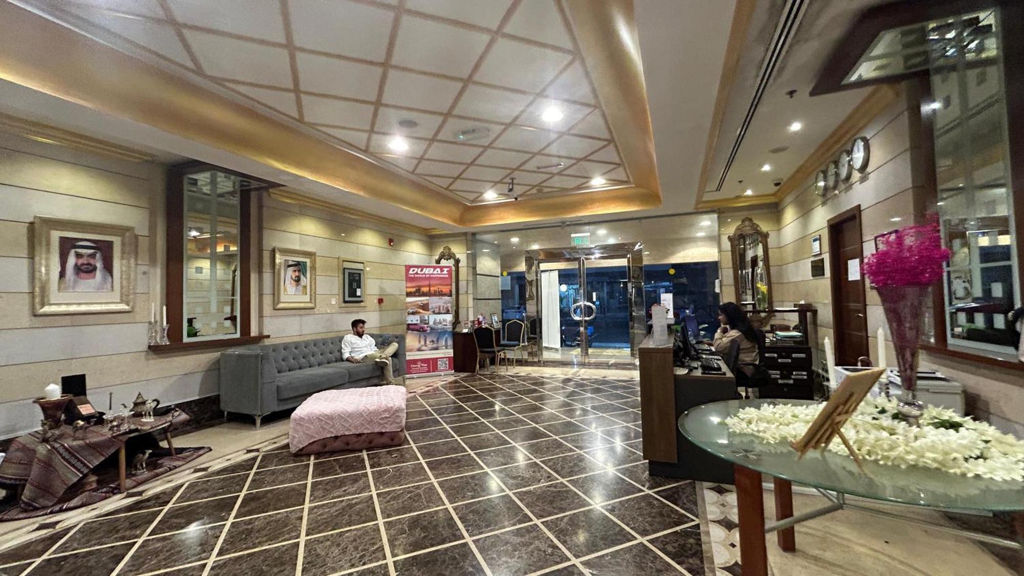 Al Raya Hotel Apartments Дубай Экстерьер фото