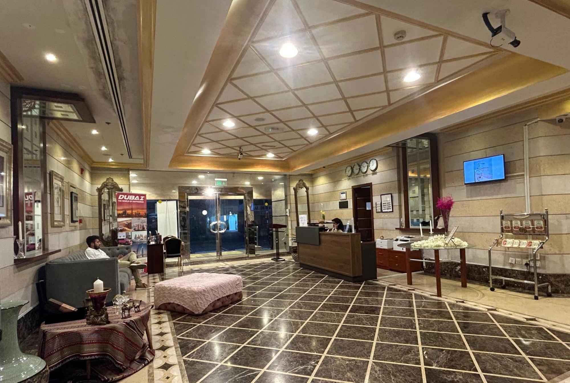 Al Raya Hotel Apartments Дубай Экстерьер фото